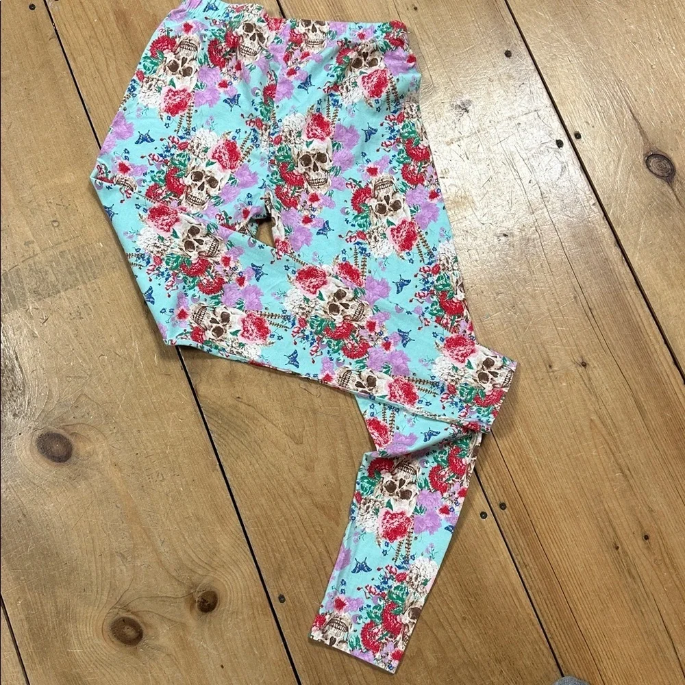 No Boundaries Skull and Rose‎ Leggings, M 7/9. Like New!